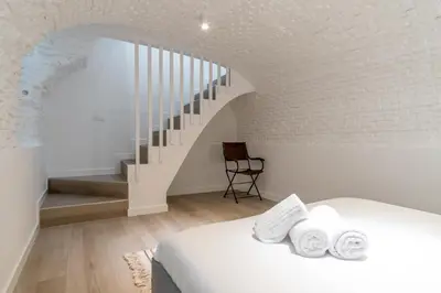 Cama o camas de una habitación en 2 bedrooms 2 bathrooms- Modern and Bright- Center