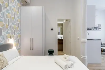 Cama o camas de una habitación en 2 bedrooms 2 bathrooms- Modern and Bright- Center