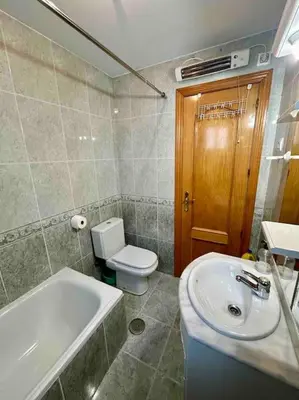 Un baño de MyHouseSpain - Fantastico piso en Calle Fuencarral