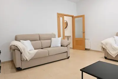 Zona de estar de For You Rentals Acogedor Apartamento TEMPORAL de 1 Dormitorio y Salón, a Pasos de Gran Vía DIN133D