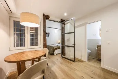 Plano de Amazinn Stay Madrid Callao, Mid Term