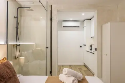 Un baño de Asequible apartamento a pasos de Callao, Mid Term
