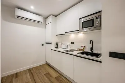 Una cocina o zona de cocina en Asequible apartamento a pasos de Callao, Mid Term