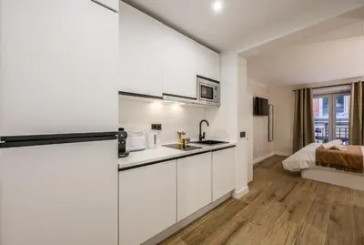 Una cocina o zona de cocina en Asequible apartamento a pasos de Callao, Mid Term