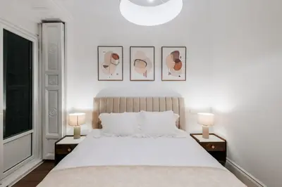 Cama o camas de una habitación en Stunning Apartment near Gran Via Metro