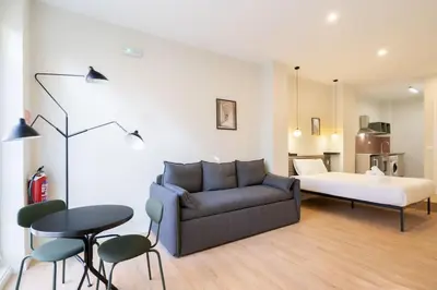Cama o camas de una habitación en Ideal flat for 2 pax -F Fpo1