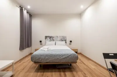 Cama o camas de una habitación en Accessible and renovated- 1Bedroom 1Bath- Justice