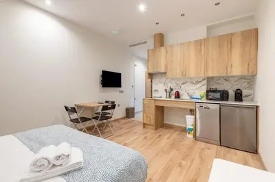 Una cocina o zona de cocina en Accessible and renovated- 1Bedroom 1Bath- Justice