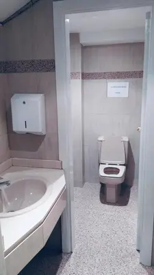Un baño de Hostel 165