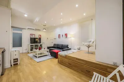 Una televisión o centro de entretenimiento en MyHouseSpain - Fantástico piso frente al Wizink