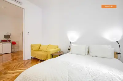 Cama o camas de una habitación en MEZZANINE ORANGE
