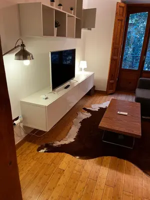 Una televisión o centro de entretenimiento en Exyca Malasaña