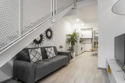 Zona de estar de 1 bedroom 1.5 bathrooms furnished - Delicias Atocha - Modern - MintyStay