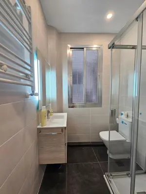 Un baño de MAD COCO Apartamento Temporada Frente al Prado