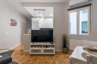 Una televisión o centro de entretenimiento en Modern apartment -3 Bedrooms 1 Bathroom - Delicias