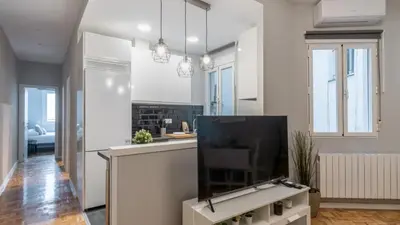 Una televisión o centro de entretenimiento en Modern apartment -3 Bedrooms 1 Bathroom - Delicias