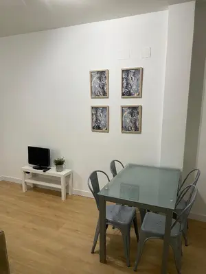 Una televisión o centro de entretenimiento en Plaza Rio B