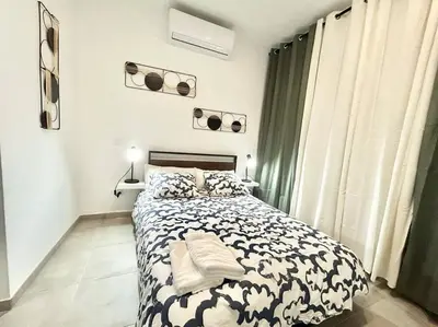 Cama o camas de una habitación en Metro Avenida de América 01