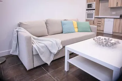 Una cocina o zona de cocina en ANTONIO LÓPEZ - B