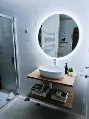Un baño de Violeta Suite