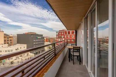 Un balcón o terraza de Bright with terrace- 2Bd 2Bth- Salamanca
