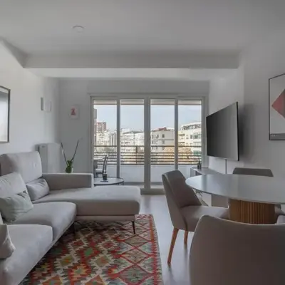 Bright with terrace- 2Bd 2Bth- Salamanca