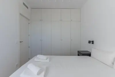 Cama o camas de una habitación en Bright with views -2Beds 1Bath- Bernabéu