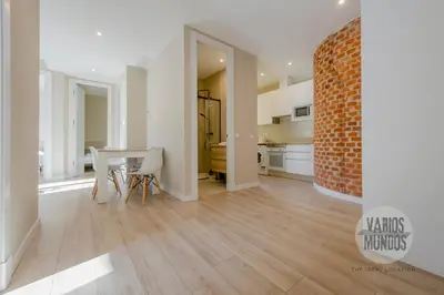 Una cocina o zona de cocina en Vive la esencia de Madrid para 7 en Santa Ana 6