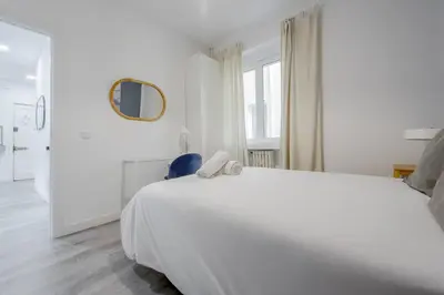 Cama o camas de una habitación en Genial Apartamento en La Latina-Centro de Madrid