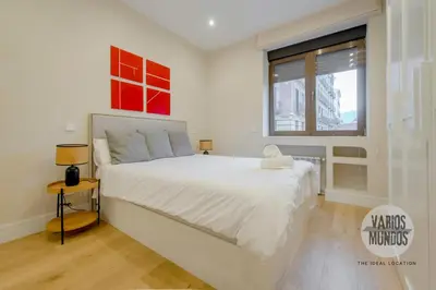 Cama o camas de una habitación en Atractiva y práctica para 9, conoce Toledo 77