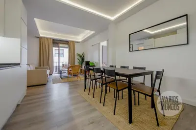 Una televisión o centro de entretenimiento en Vive la elegancia para 10 en Santa Ana 6