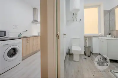 Un baño de Vive un Oasis para 7 en Santa Ana 6