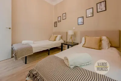 Cama o camas de una habitación en Agradable piso de 3hab en El Rastro-Centro de Madrid