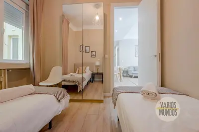 Cama o camas de una habitación en Agradable piso de 3hab en El Rastro-Centro de Madrid