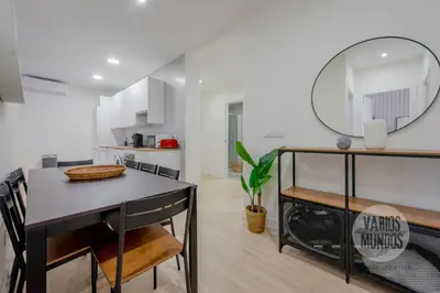 Una cocina o zona de cocina en Tradición para 7 desde Tirso de Molina E1