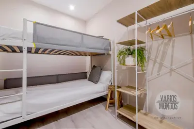 Cama o camas de una habitación en Comodidad y estilo para 9 en Calle de Luciente E2