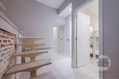 Plano de Comodidad y estilo para 9 en Calle de Luciente E2