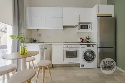 Una cocina o zona de cocina en Loft en La Latina para 5, vive Calle del Ángel E2