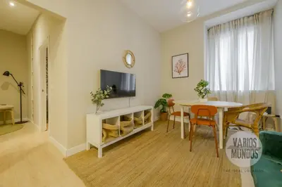 Plano de Bajo Duplex para 7, al pie de Gran Via - E2