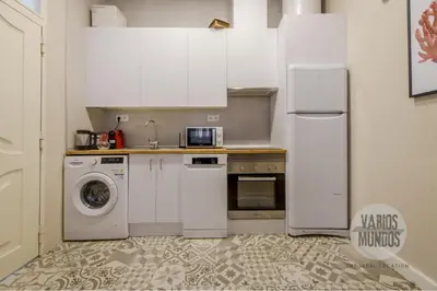Plano de Bajo Duplex para 7, al pie de Gran Via - E2