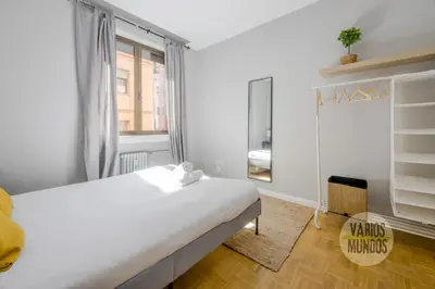 Cama o camas de una habitación en Amplio y Centrico Apt para 9pax en La Latina