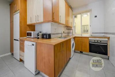 Una cocina o zona de cocina en Amplio y Centrico Apt para 9pax en La Latina