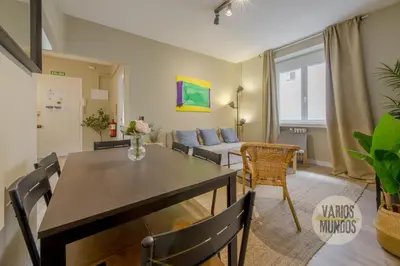 Zona de estar de Practico Apt 7pax en Calle Santa Ana Centro de Madrid