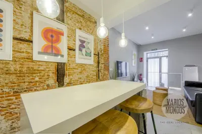 Zona de estar de Cool Duplex para 7, cerca de Tirso de Molina E2