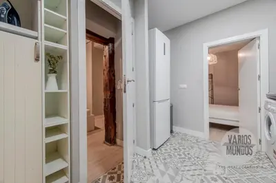 Un baño de Estilo y amplitud para 9 en San Vicente Ferrer E2
