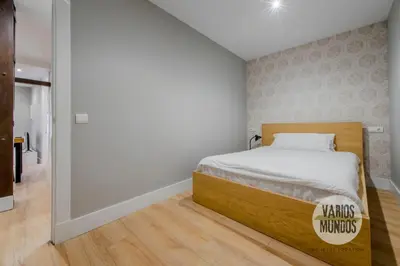 Cama o camas de una habitación en Paseo por Madrid para 7 en Lavapiés E2