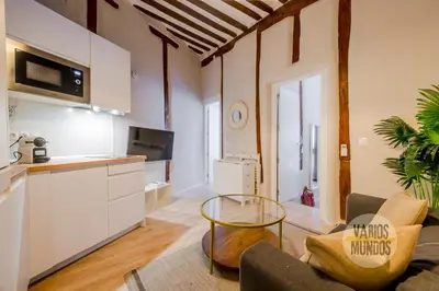 Una cocina o zona de cocina en Centrico Apt 7pax en Anton Martin-Centro E2