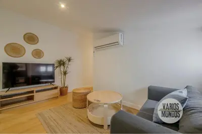 Una televisión o centro de entretenimiento en Oasis para 3 en Sol, descubre Concepción Jerónima