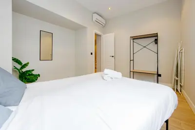 Plano de Apartamento para 5, al pie de Gran Vía E2