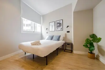 Plano de Apartamento para 5, al pie de Gran Vía E2